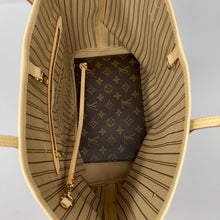 Load image into Gallery viewer, Louis Vuitton Neverfull MM Monogram
